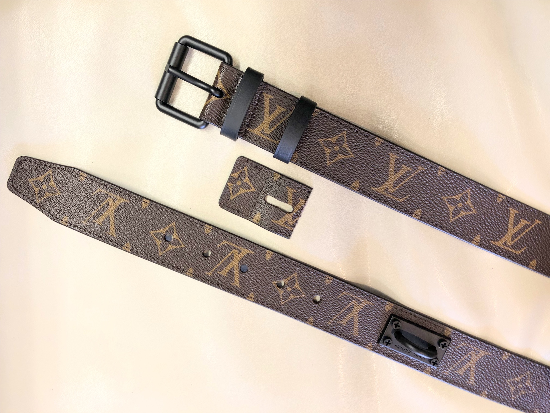 ルイヴィトンベルトサイズ直し