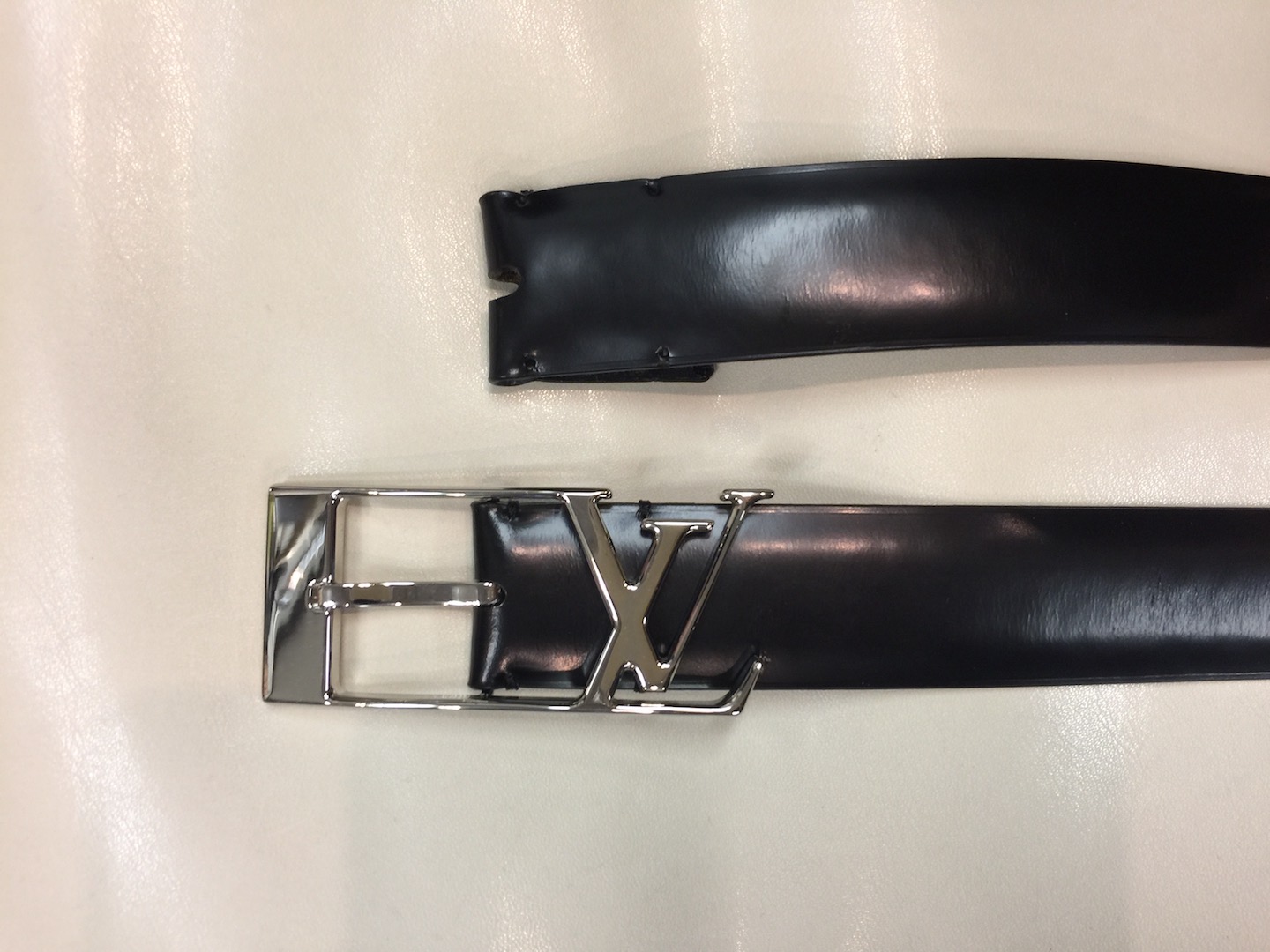 LOUIS VUITTON バックル