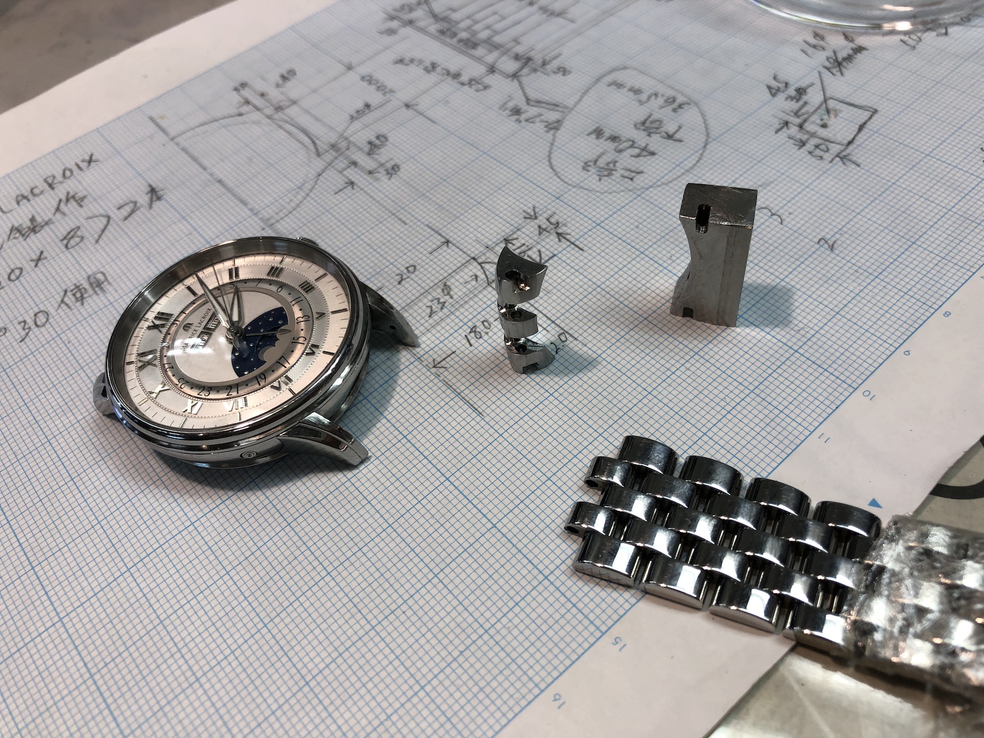 ２個の弓カン製作中