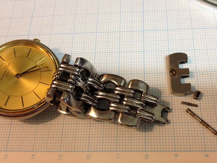 時計のベルト修理