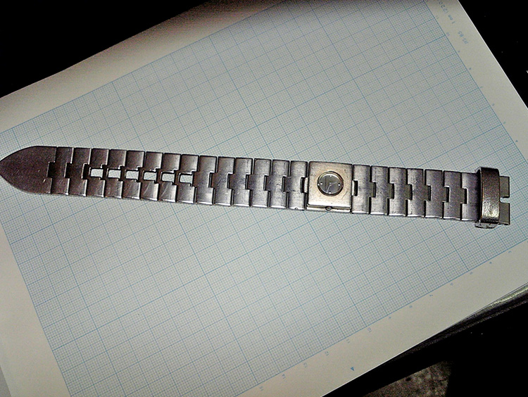 時計の修理　尾錠